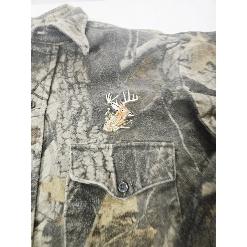 Vintage Winter Run Camo Button Up Long Sleeved Shirt Size XL Hunting Outdoor‎